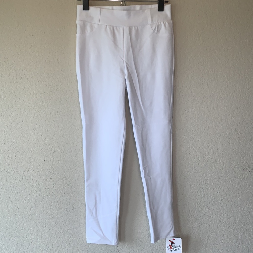 NWT Perfectly Priscilla white leggings faux pockets sz S